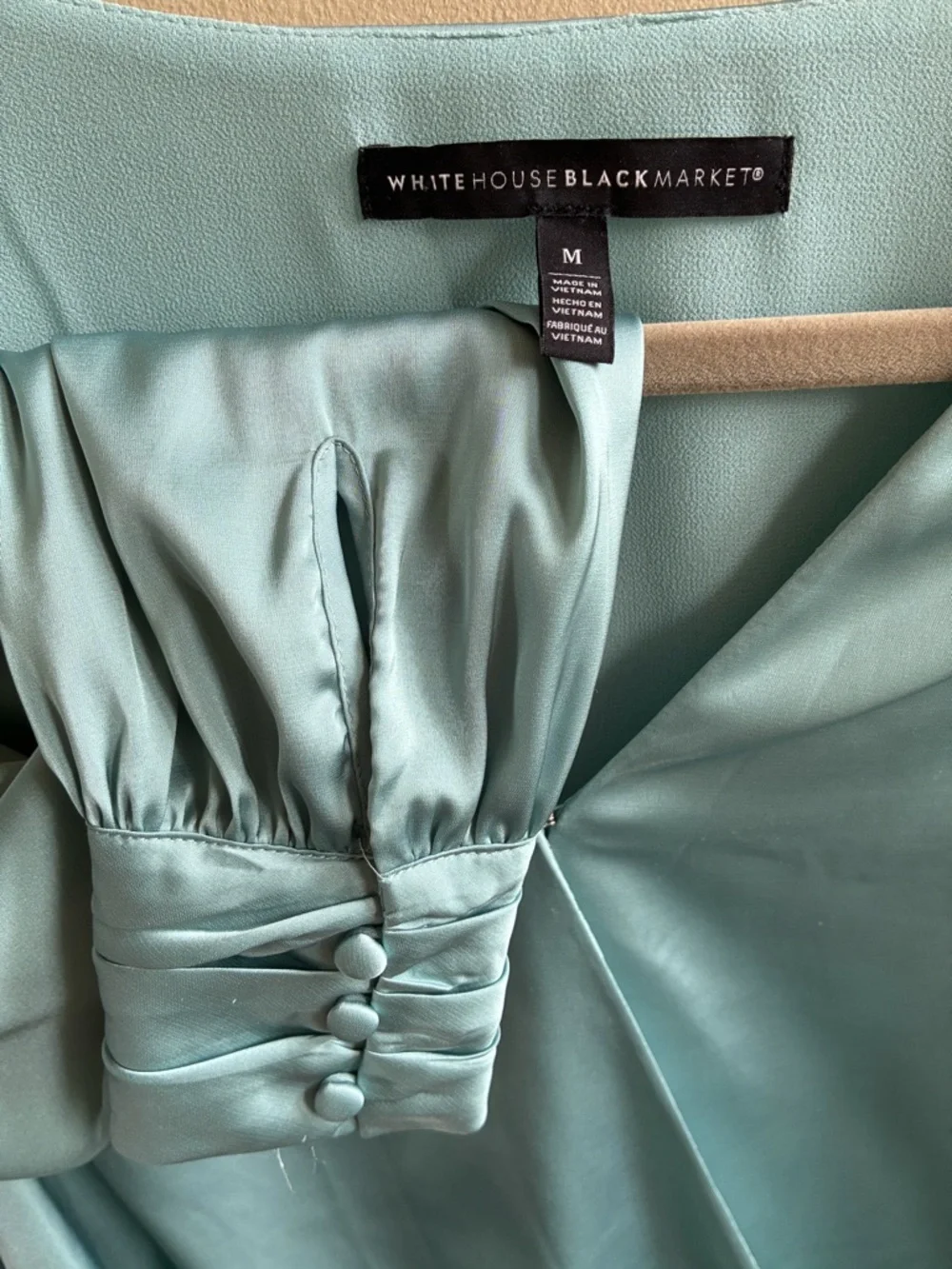White House Black Market V Neck Satin Blue Green Blouse Size MED - Picture 3 of 7